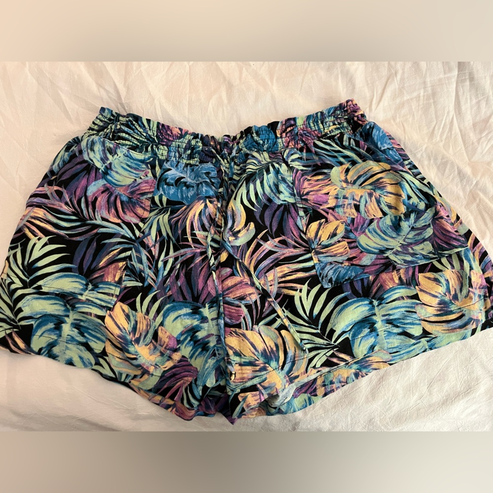 Women’s Linen Tropical Print Shorts